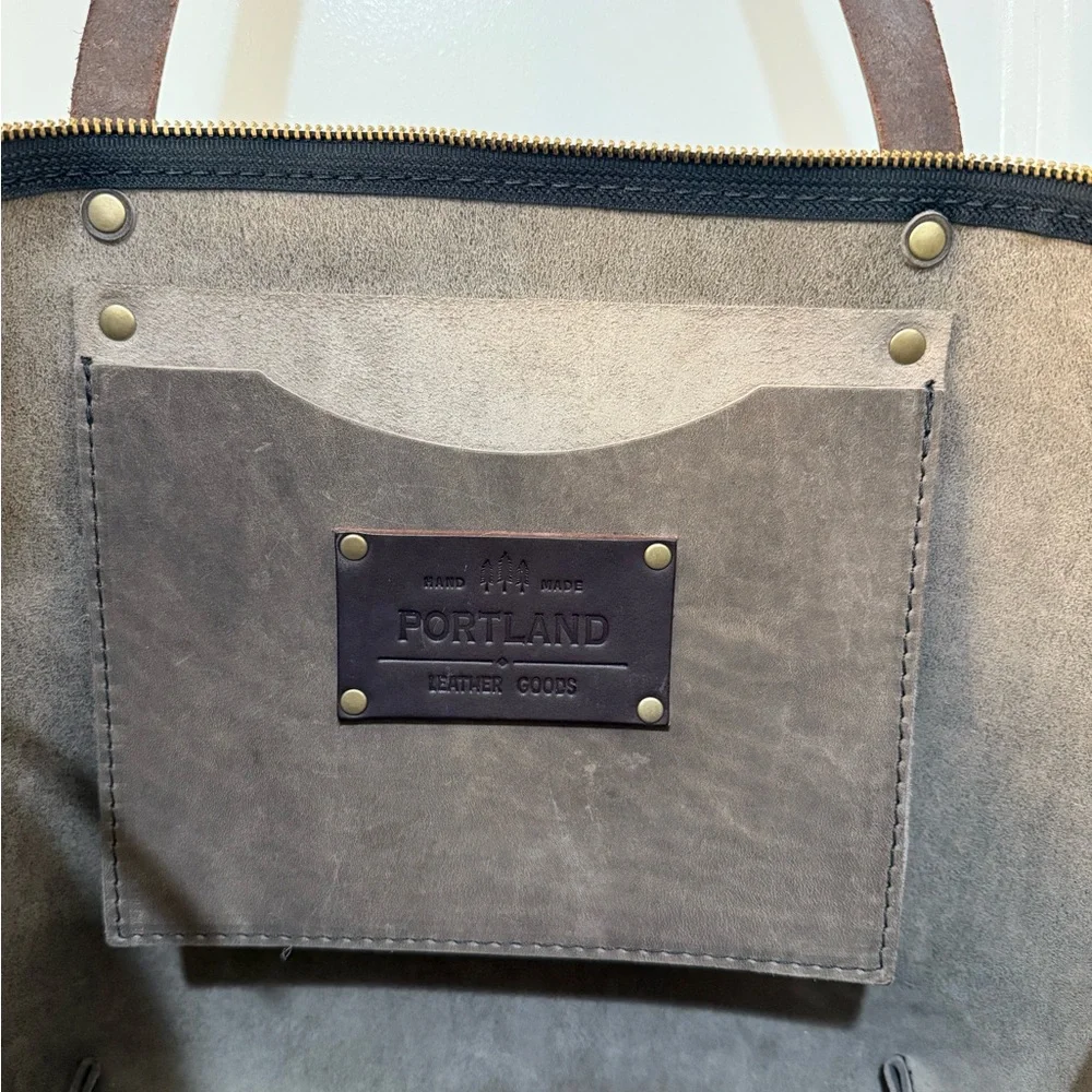 NWT Portland Leather Goods Tote in Dark Brown/Gray - Picture 6 of 8